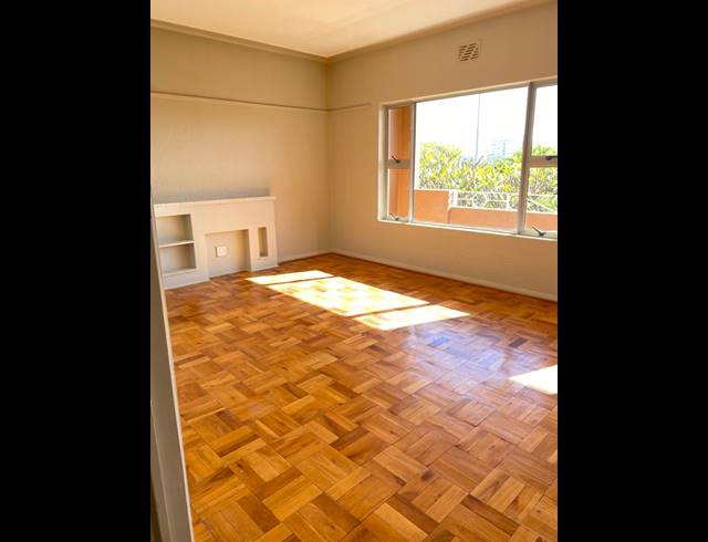 3 BEDROOM APARTMENT RENTED IN THREE ANCHOR BAY